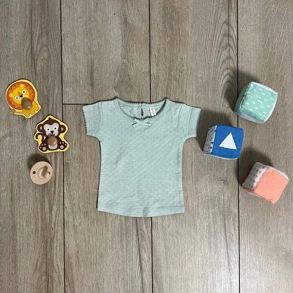 Quincy Mae light blue t shirt 0-3 NWT - Picture 2 of 3